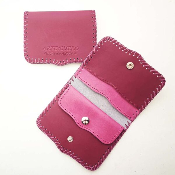 Cartera de piel magenta